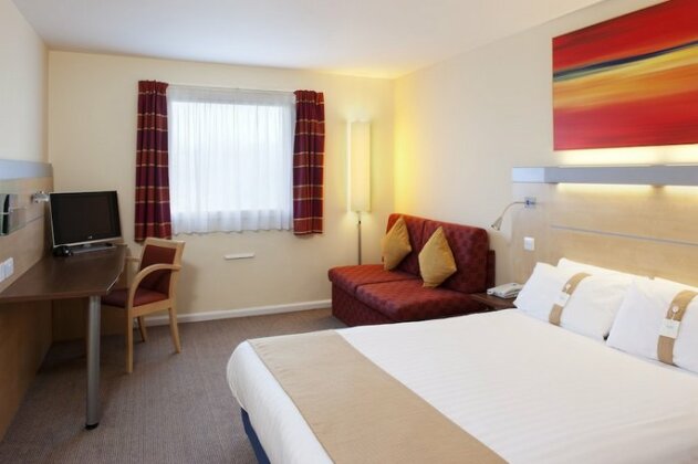 Holiday Inn Express Cardiff Airport - Photo5