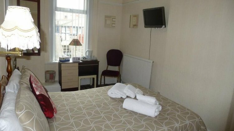 Whitehall Guest House - Photo2