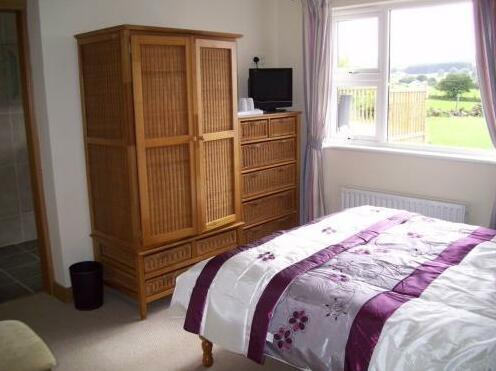 The Weefield Bed and Breakfast - Photo2