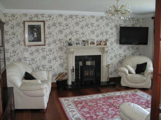 Firtrees Bed & Breakfast - Photo3