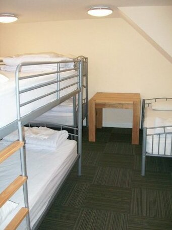 Tomlinsons Bunkhouse - Photo4