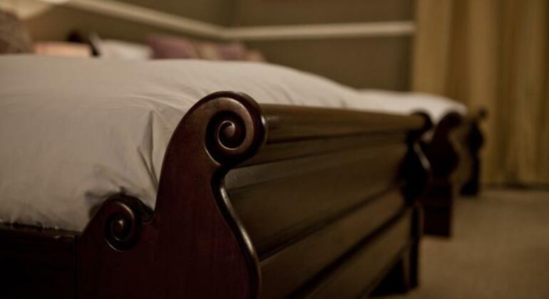 Coed Mawr Hall Bed & Breakfast - Photo4