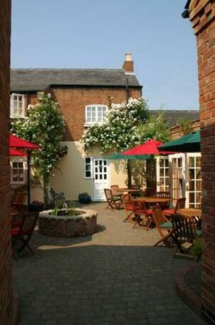 Country Cottage Hotel Ruddington - Photo2