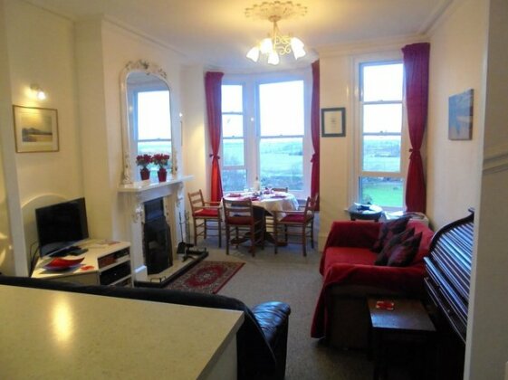 Seaview Cottage - Photo3