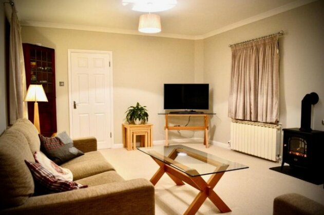 Peaceful 2 bedroom granite country dower house - Photo4