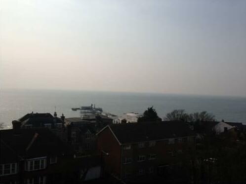 The Wight Bay Hotel - Photo4