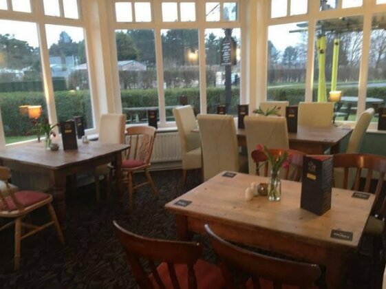 Ivanhoe Hotel - Photo2