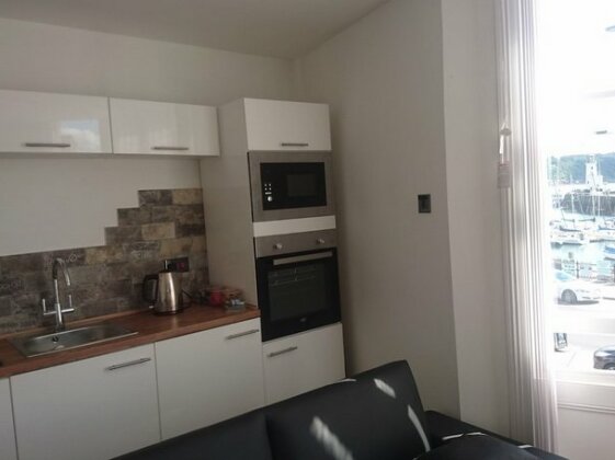 Marine View Apartments - Photo4