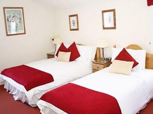 Robyn's Guest House - Photo2