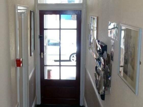Sea Dogs Guest House - Photo3