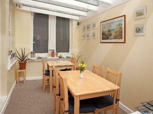 The Meltham Guest House - Photo3