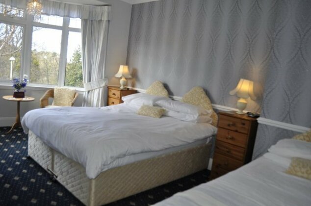 The Russell - Photo2