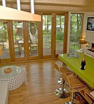 Cleveley Mere Luxury Waterside Lodges - Photo2