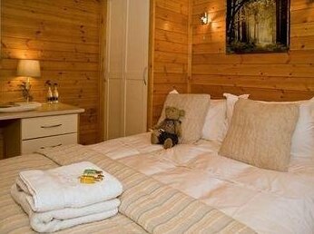 Cleveley Mere Luxury Waterside Lodges - Photo4