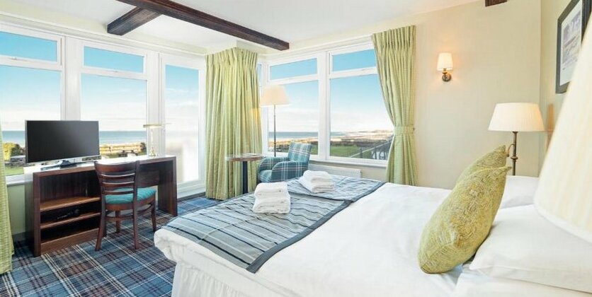 The Bamburgh Castle Inn - Photo4