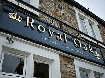 The Royal Oak Settle
