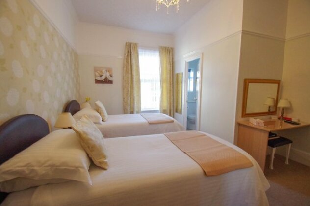 Birkdale Guest House - Photo2