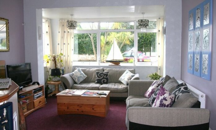 The Swiss Cottage Shanklin - Photo4