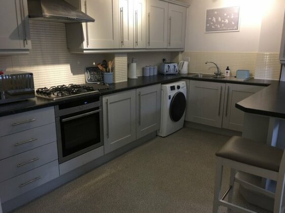 The Beeches - Serviced Duplex Apartment - Photo2