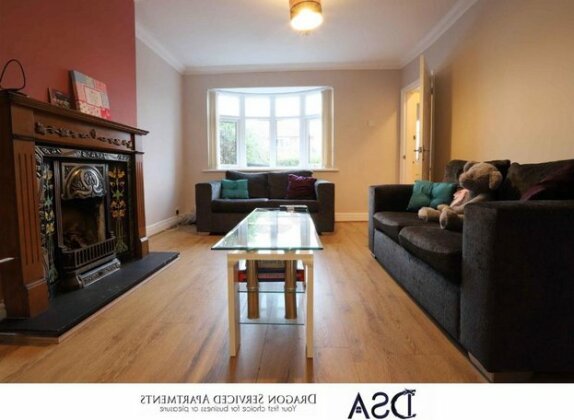 Solihull/NEC/Airport 3 BR Semi-detached House - Photo2