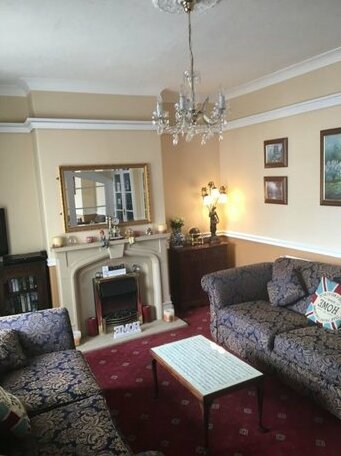 White Lodge Guest House - Photo3