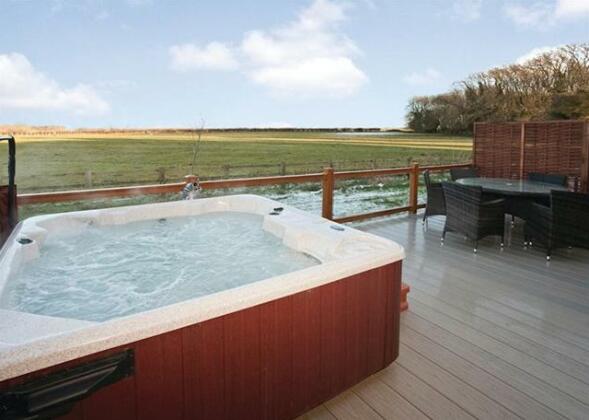 Raywell Hall Country Lodges - Photo4
