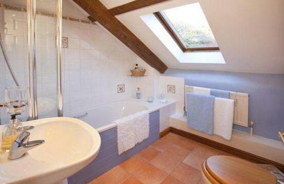 Rafters Bed & Breakfast - Photo4