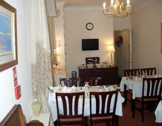 Ocean Breeze Guest House - Photo3