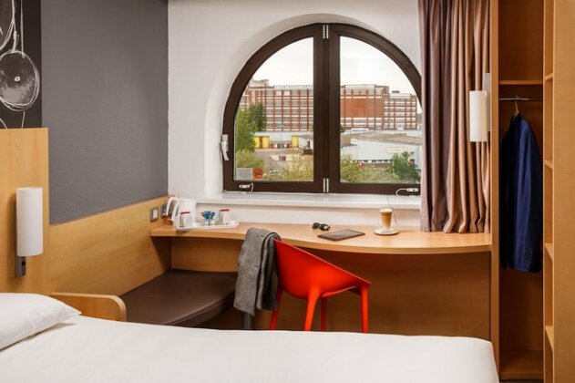 Ibis Southampton - Photo4