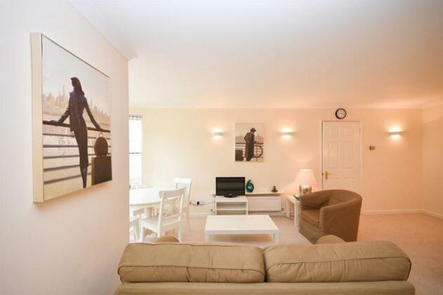 Town or Country - Osborne House Apartments - Photo3