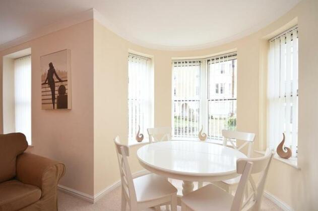 Town or Country - Osborne House Apartments - Photo5