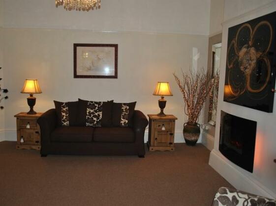 Clifton Villa - Southport - Photo2