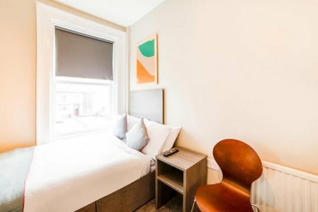 OYO Tequila and Dunlin Rooms - Photo5