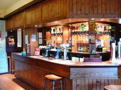 The Plough Hotel - Photo2