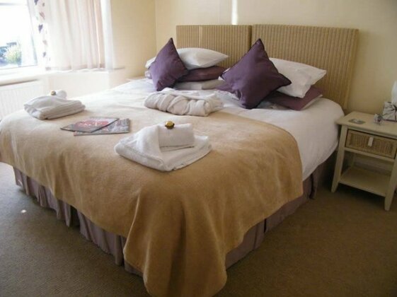 Eastcote Luxury Guest House - Photo4