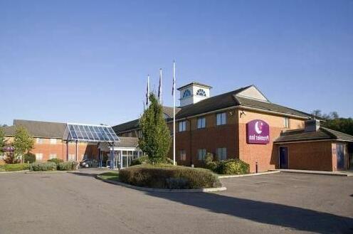 Premier Inn Luton South St Albans