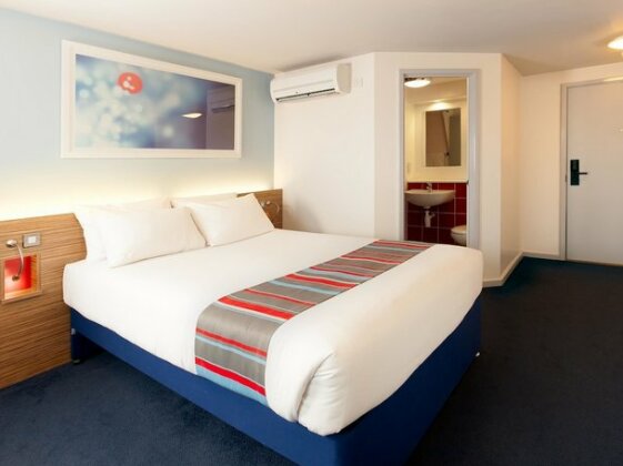 Travelodge Stafford Central - Photo2