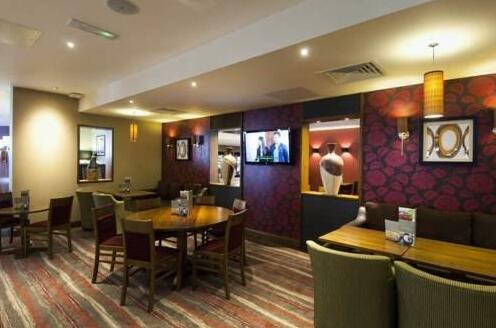 Premier Inn London Stansted Airport - Photo5