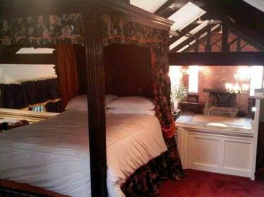 Hollingwood Hall Self Catering Apartment Chesterfield