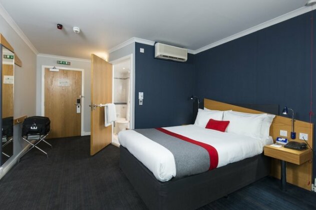 Holiday Inn Express Stirling - Photo4