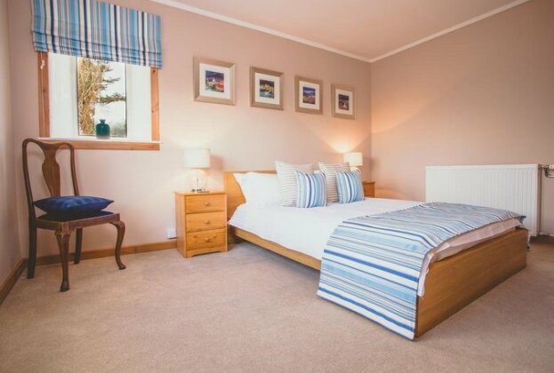Pabbay House Self Catering