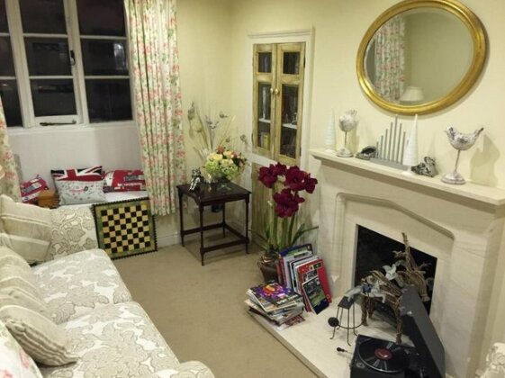 Cotswold Cottage Guesthouse - Photo4