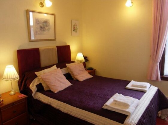 Glenotter Bed and Breakfast - Photo5