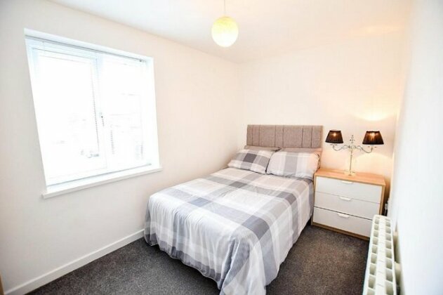 2 Double Bedroom Apartment Fulwell Sr6 - Photo5