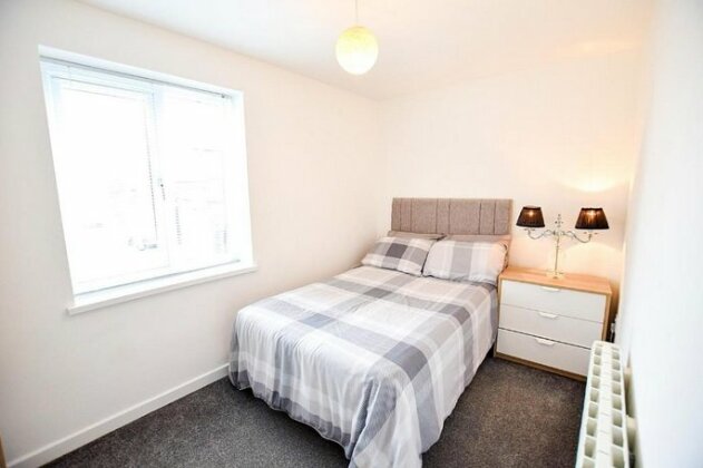2 Double Bedroom Apartment Fulwell Sr6 - Photo5