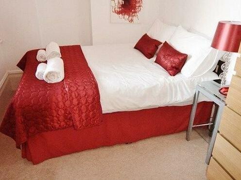 Hackett Property Serviced Apartments - Photo2