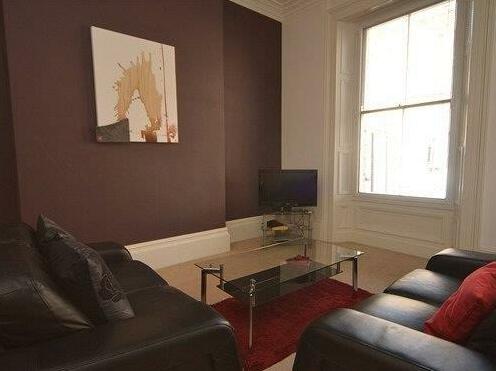 Hackett Property Serviced Apartments - Photo4