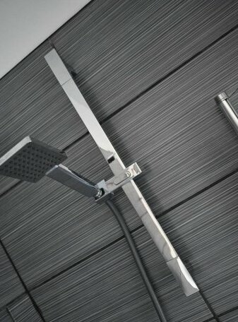 New Sleeps 7 Free Parking Wifi Smart Tv Netflix - Photo3