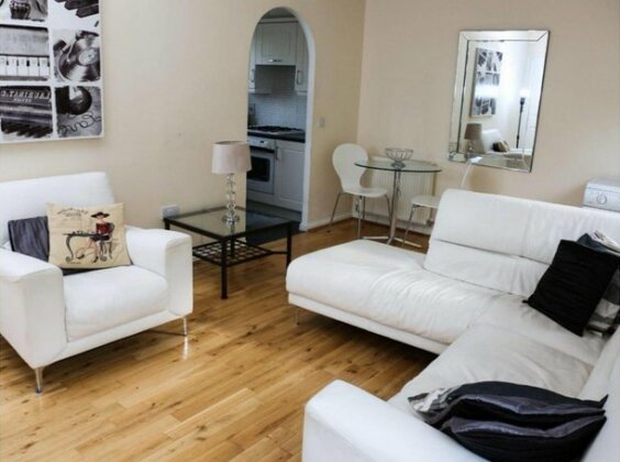 Royal Courts Apartment - Photo4