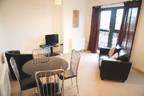 Bliss Apartments Swindon - Photo2